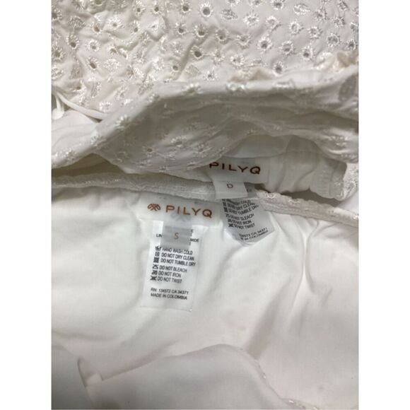 New. Pilyq white bikini set. S-bottom/D-cup top. Retails $149 - Picture 12 of 14